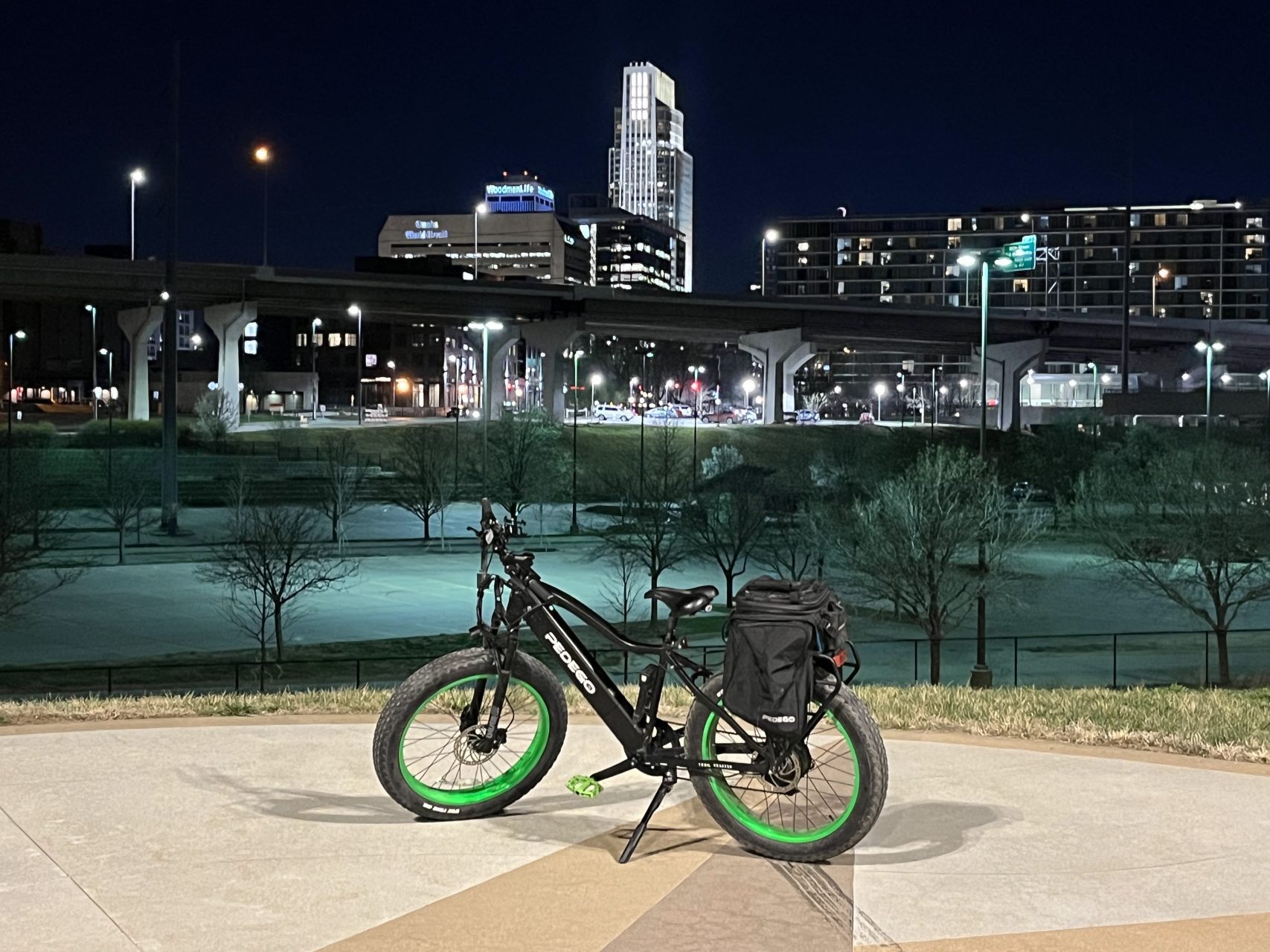 Read more about the article 10 Reasons Why You Need to Try an E-Bike Tour in Omaha